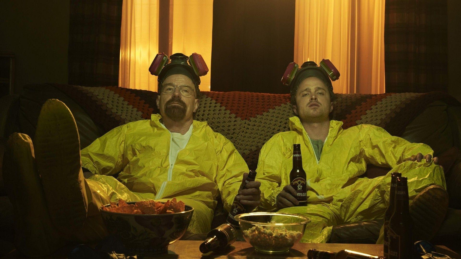 Breaking Bad, Walter White, Couch, Beer, Aaron Paul, Bryan
