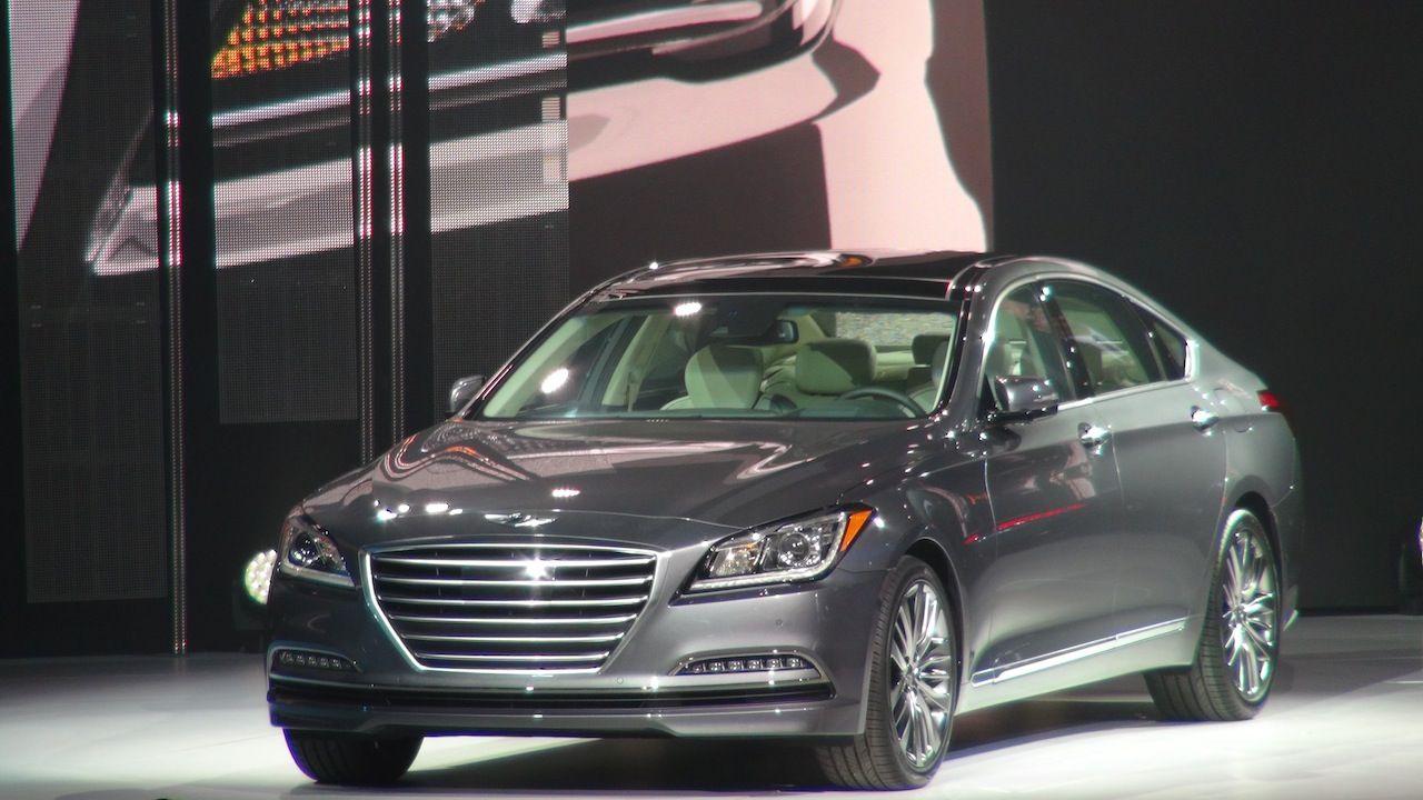 Detroit: 2015 Hyundai Genesis sedan Means Business Fast Lane Car
