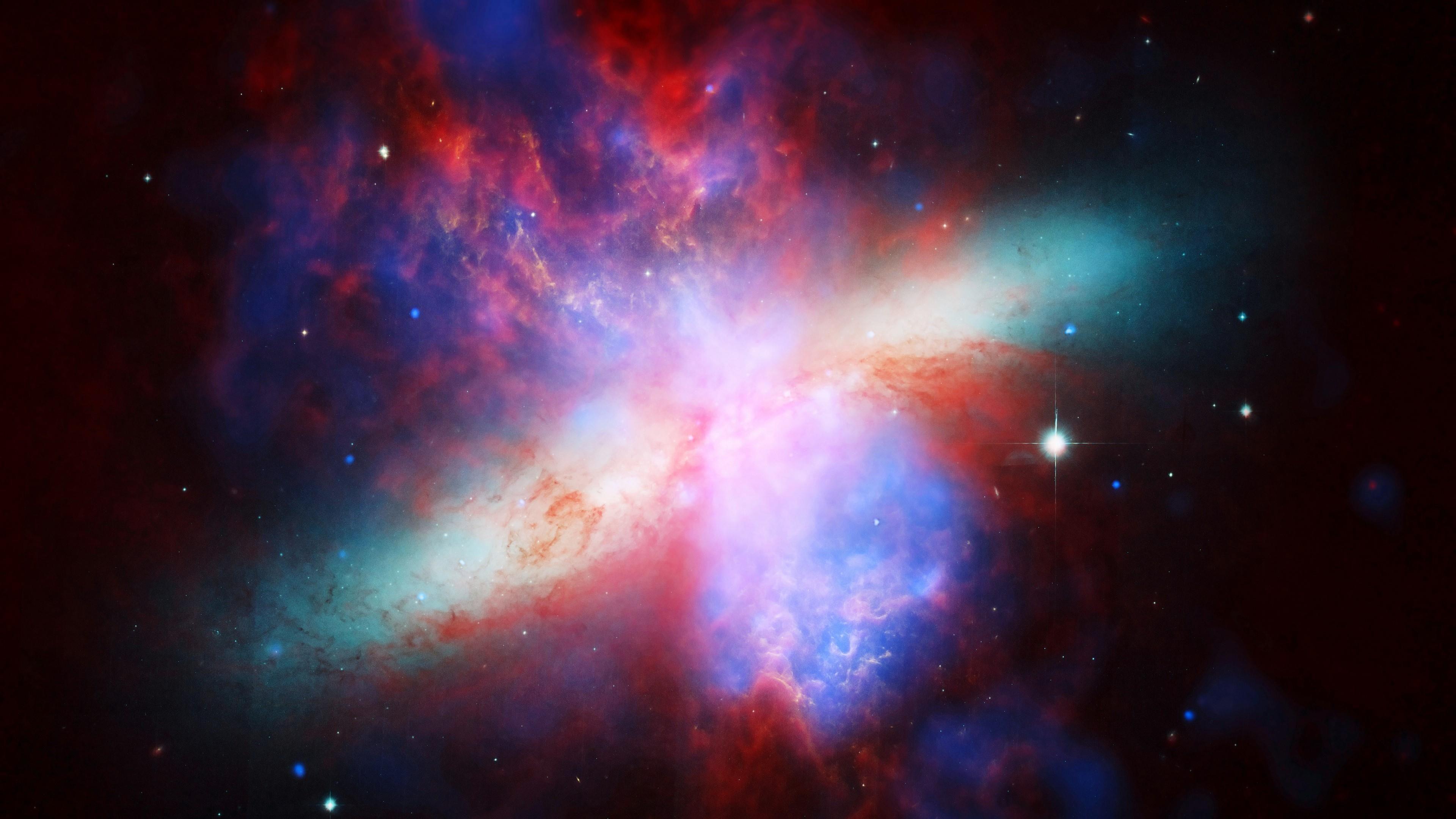 Messier 82 (M82) Galaxy Wallpaper. Wallpaper Studio 10