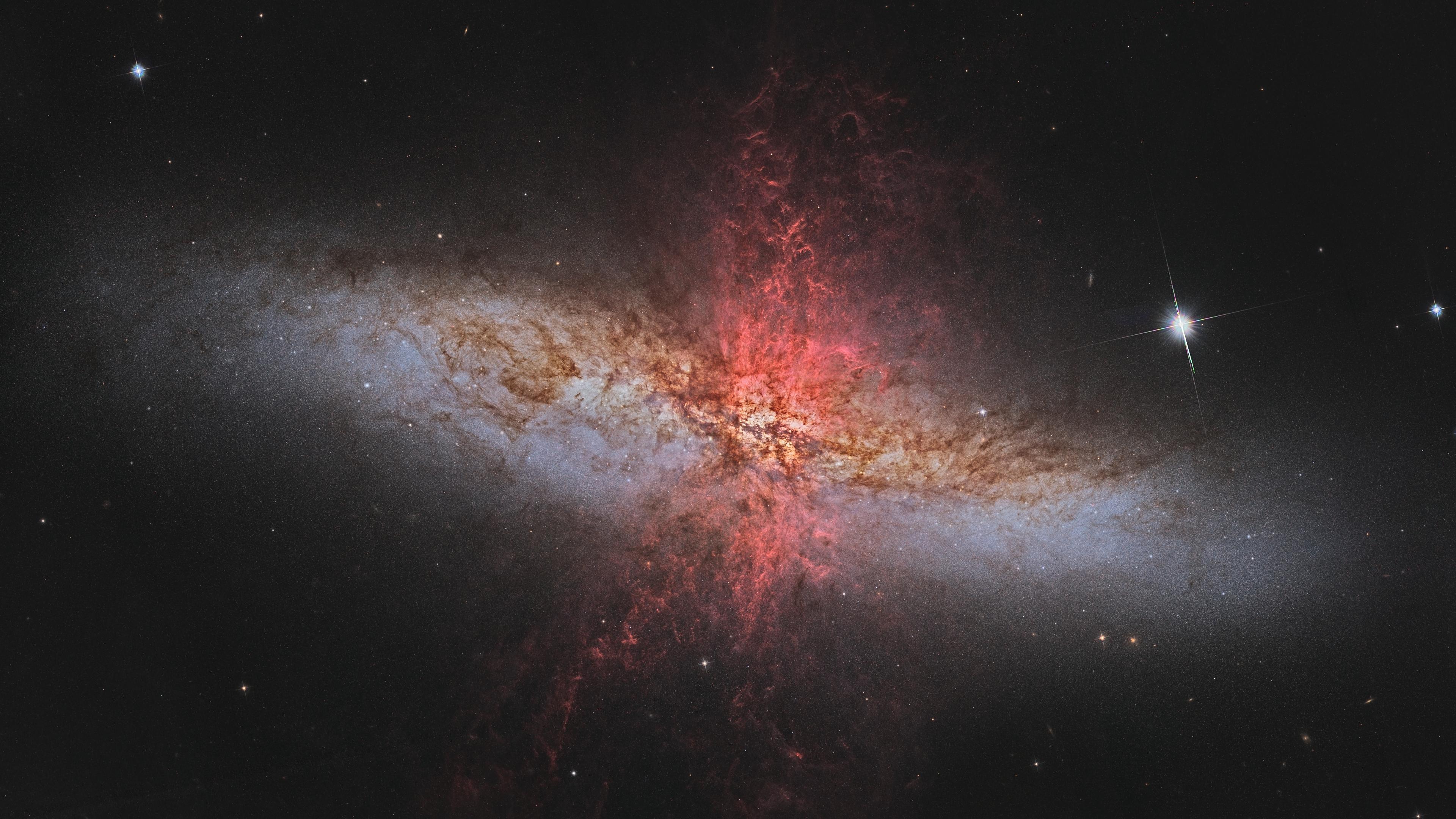 Messier 82 resolution Hubble Space Telescope image. 4k