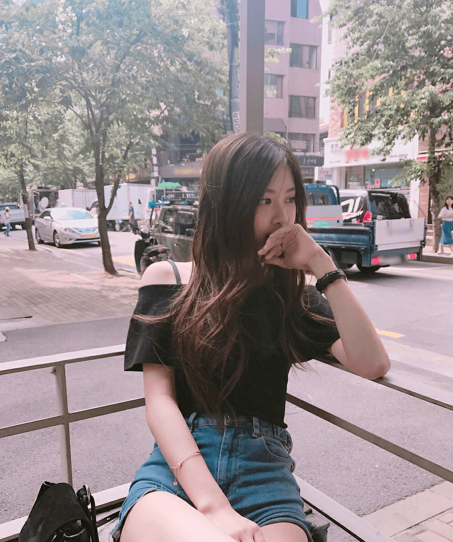 blackpink park chaeyoung hashtag Image on Tumblr