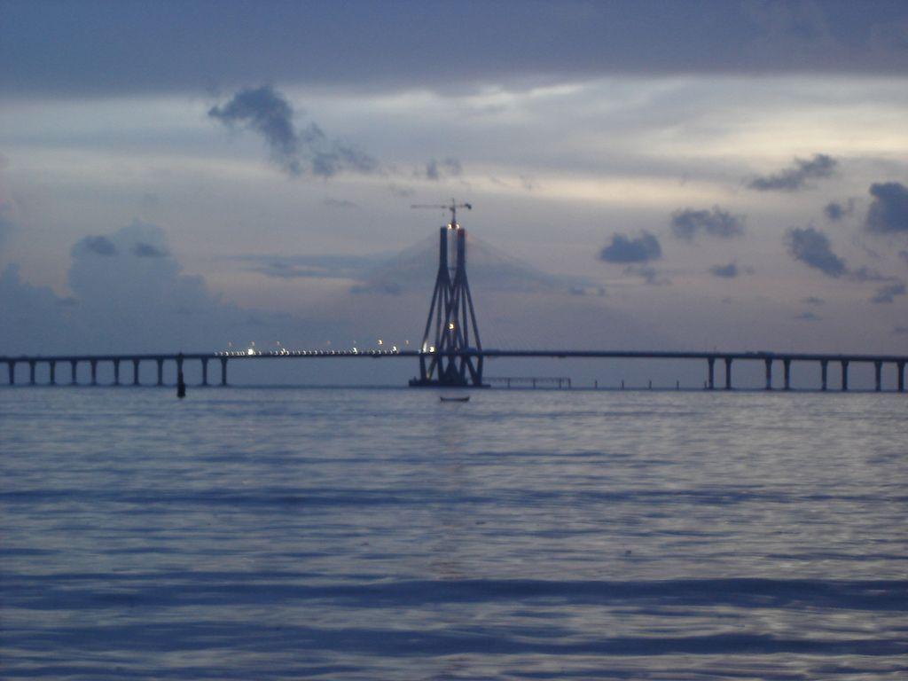 Bandra Worli Sea Link- lights turning on. This is before th