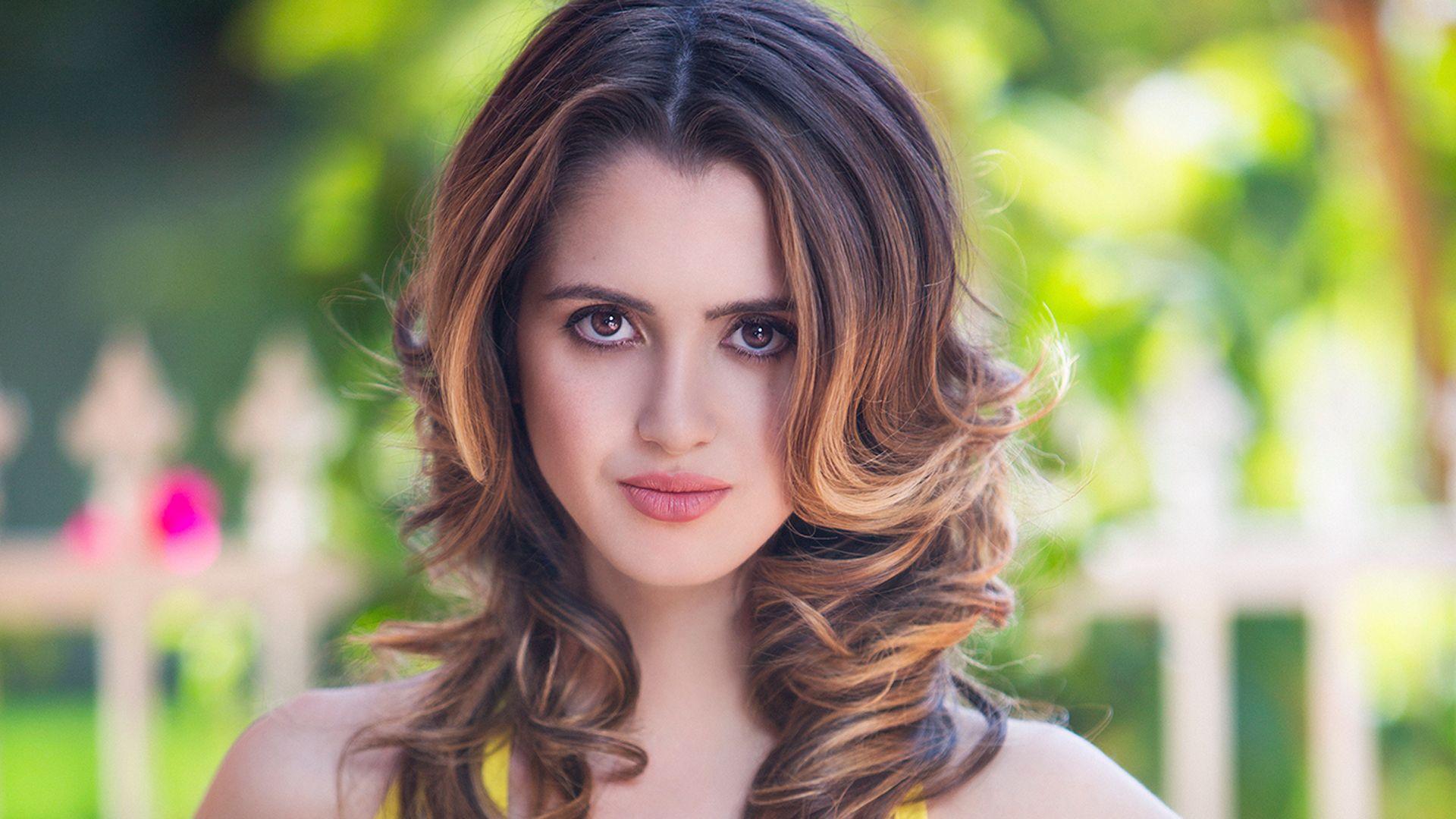 Laura Marano Wallpapers - Wallpaper Cave