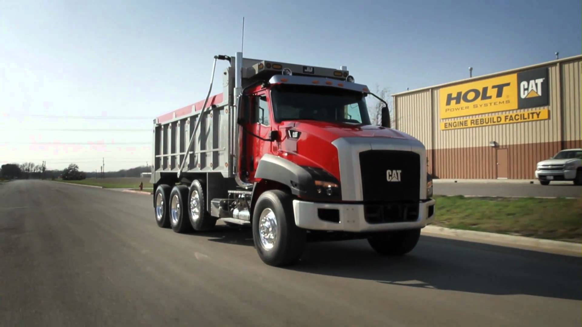 HOLT CAT CT660 Truck Promo