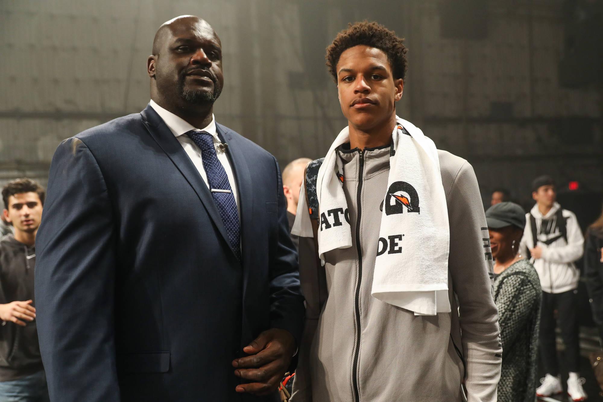 Shareef O'Neal officially decommits from Arizona, reopens