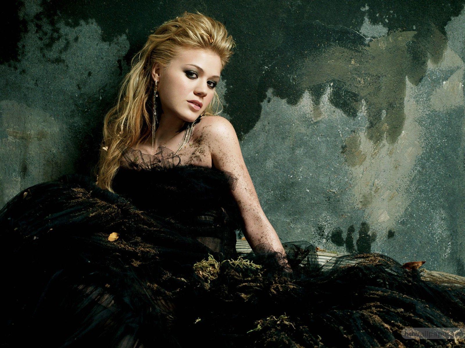 Kelly Clarkson 2 Wallpaper