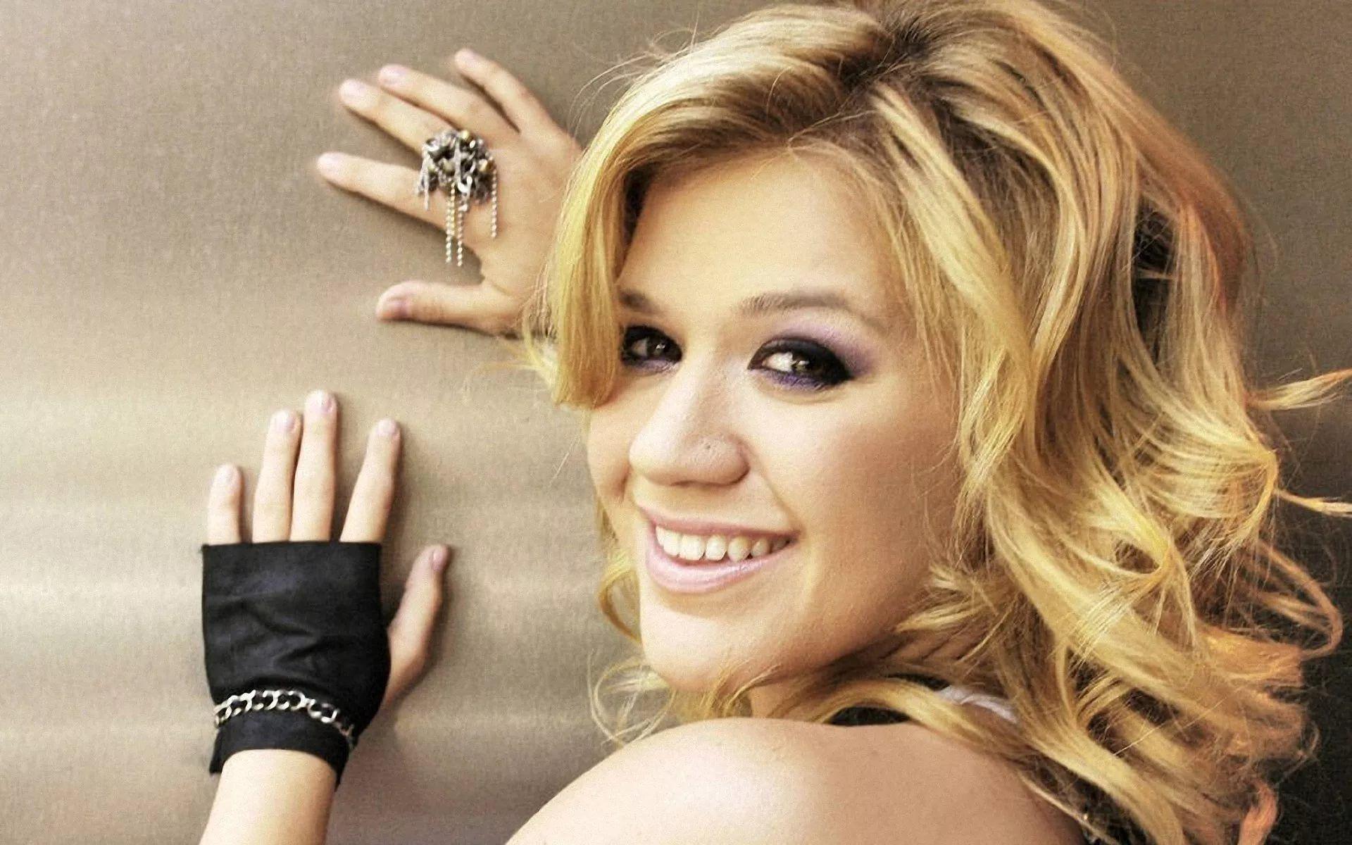 Kelly Clarkson HD Wallpaper free