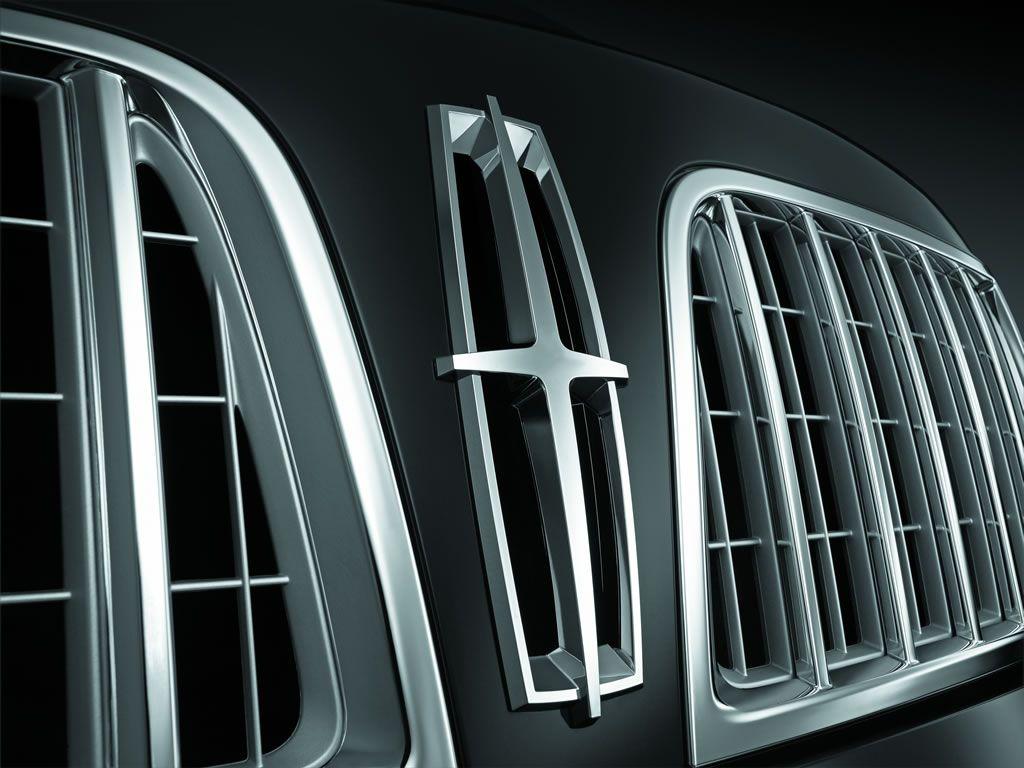 Lincoln Mark LT debuts for our friends to the South