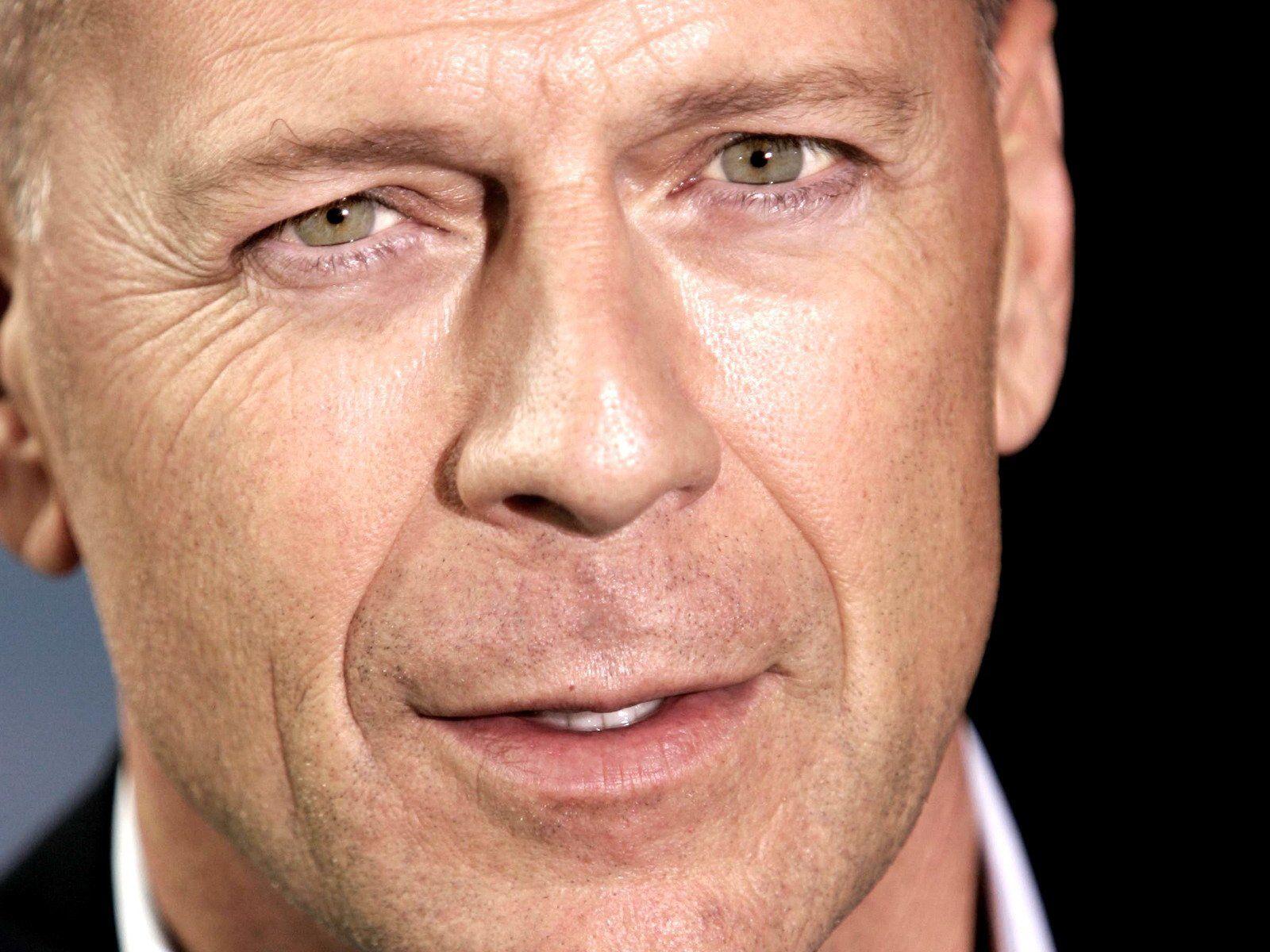 Bruce Willis Wallpaper and Background Imagex1200