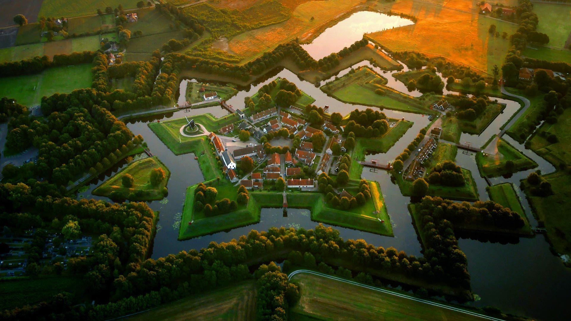 Fort Bourtange, Netherlands, by Amos Chapple [1920x1080]