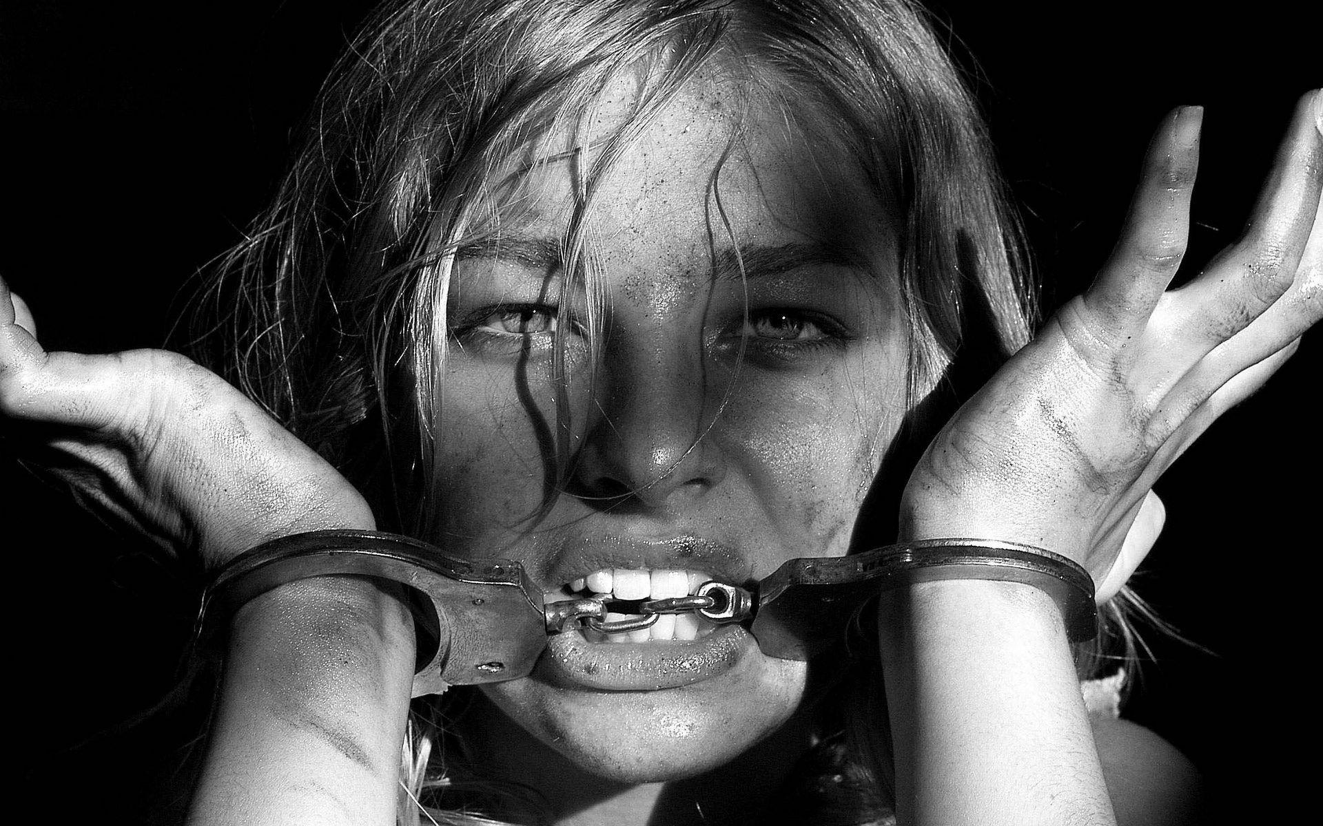 blondes, women, models, people, grayscale, handcuffs, faces