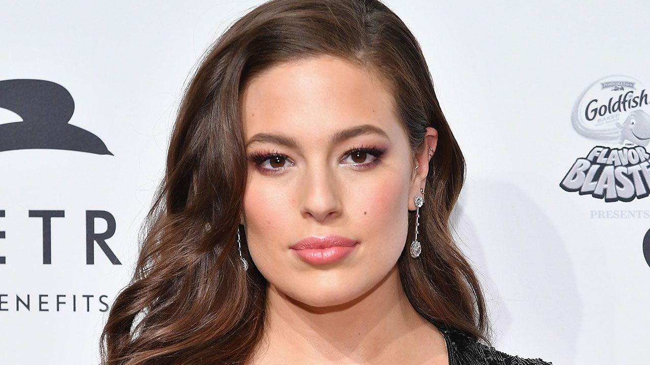 Ashley Graham Poses Nude in Super Photo Shoot, Opens Up About