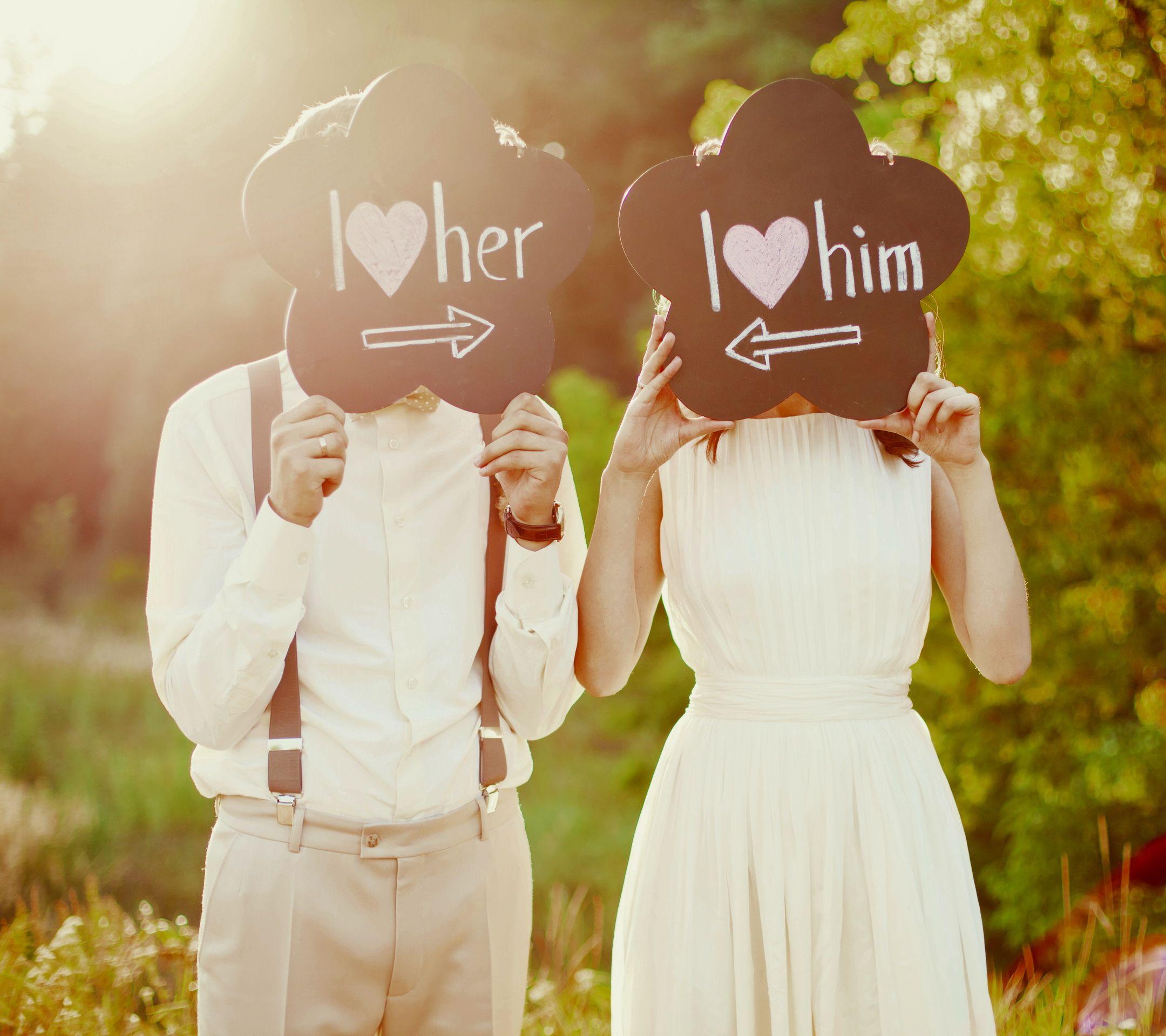 Bride groom to see more love is in the air wallpaper