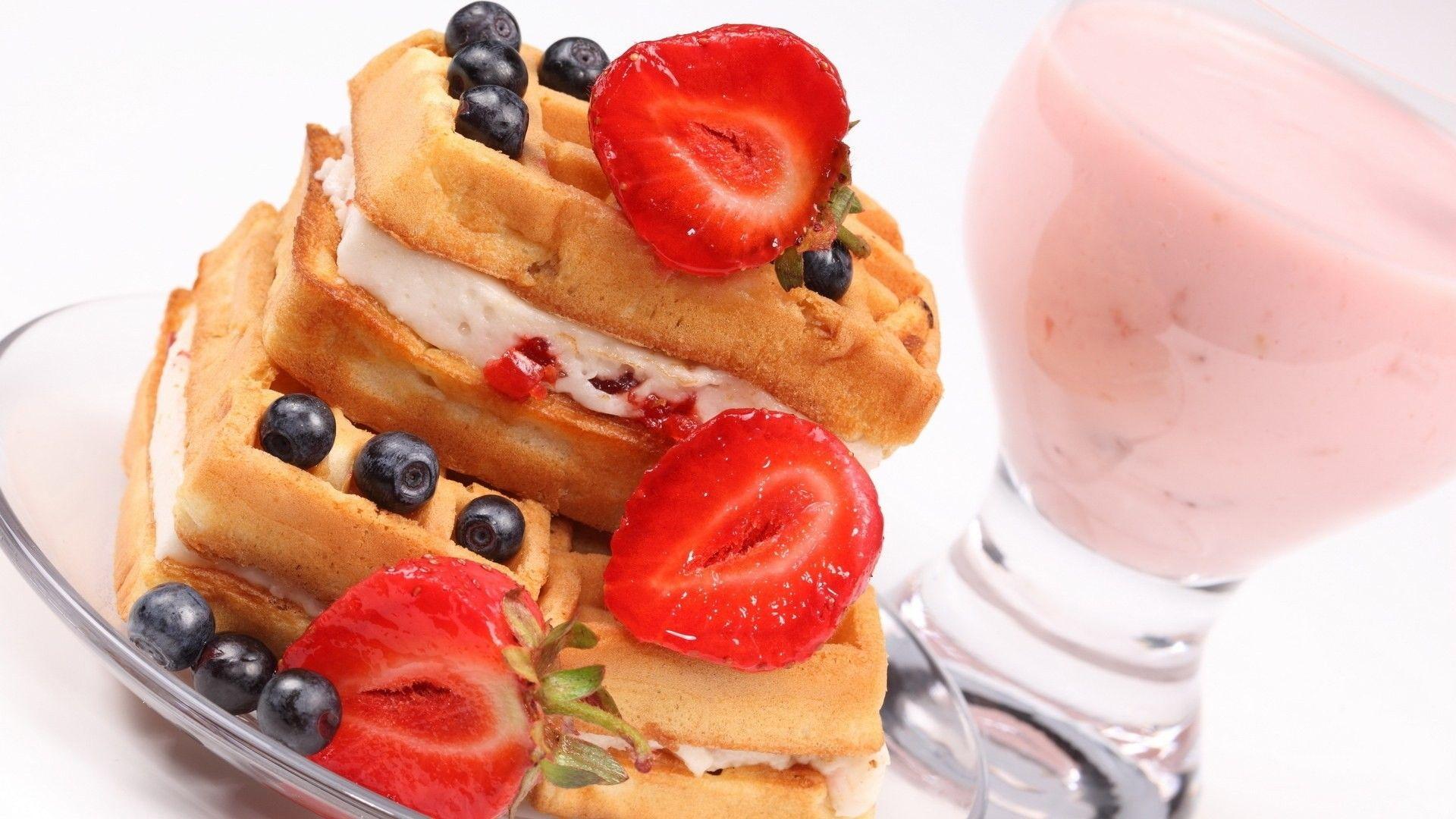 desert waffles strawberries blueberries milkshakes 1920x1080