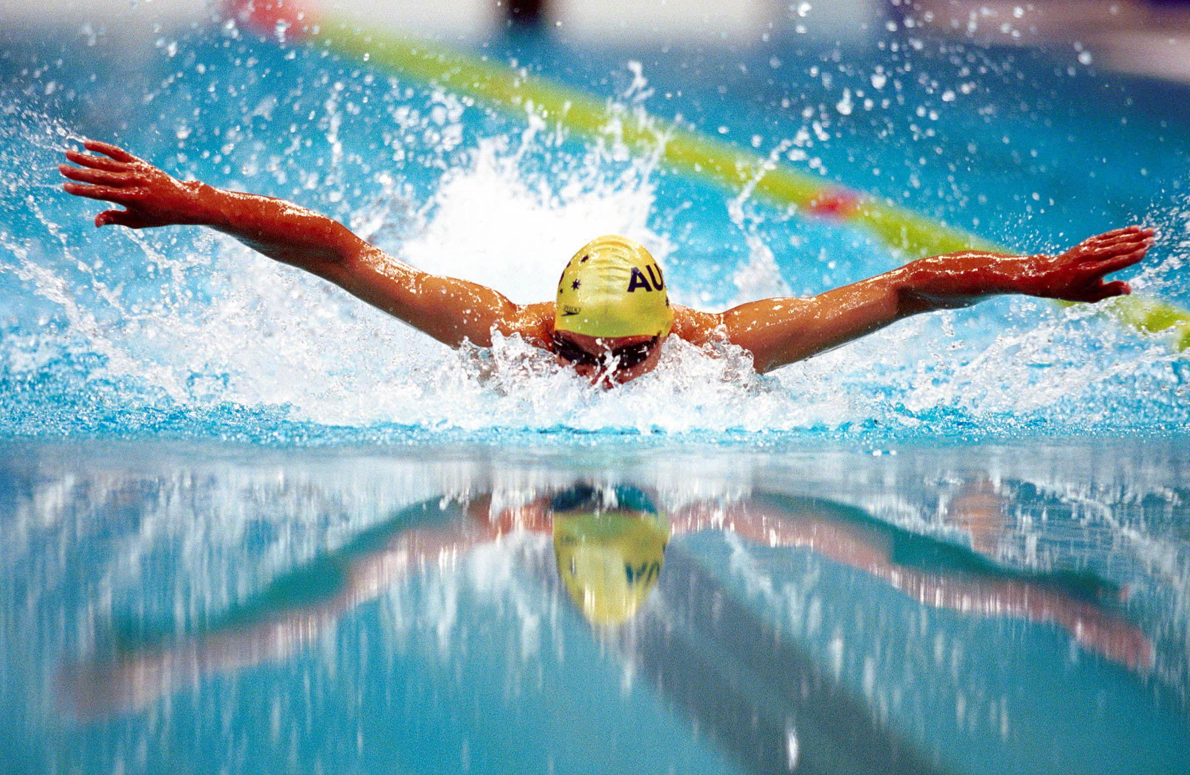 Swimming Picture HD Wallpaper