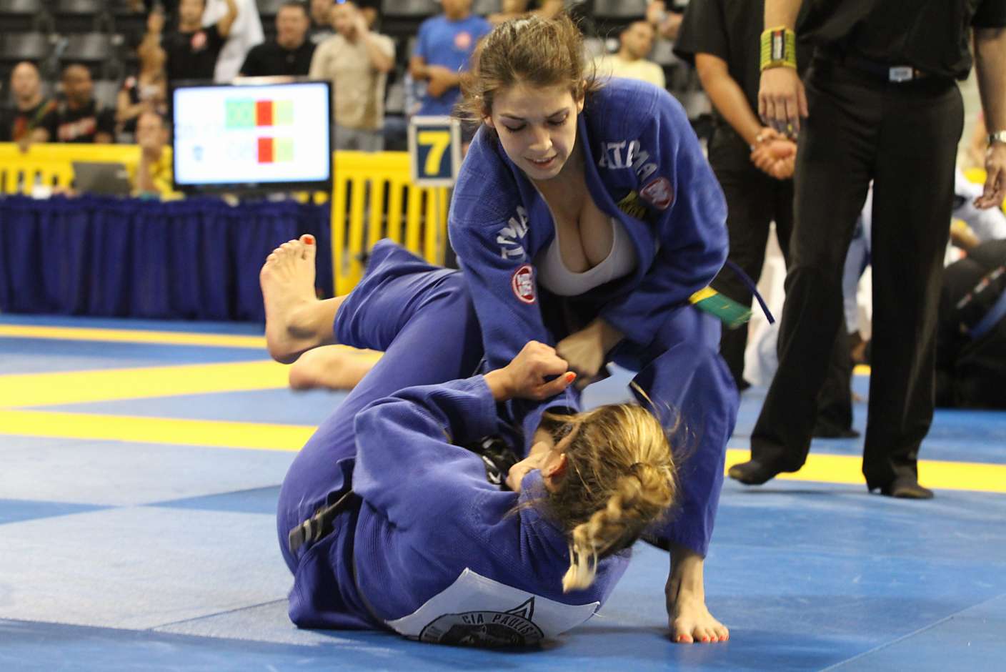 Grappling star Mackenzie Dern announces her switch to MMA