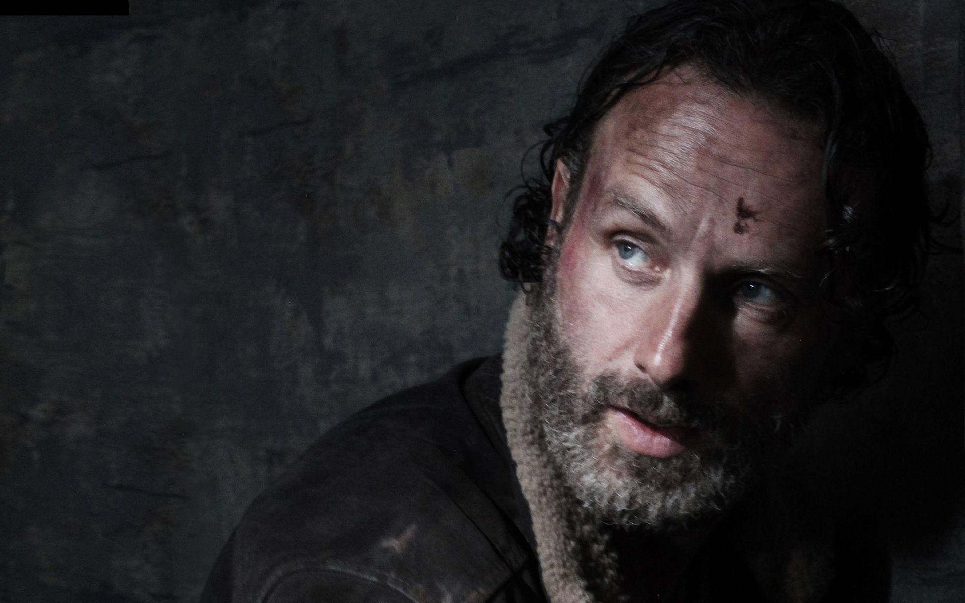 ANDREW LINCOLN IS ON THE COVER OF MEN'S FITNESS