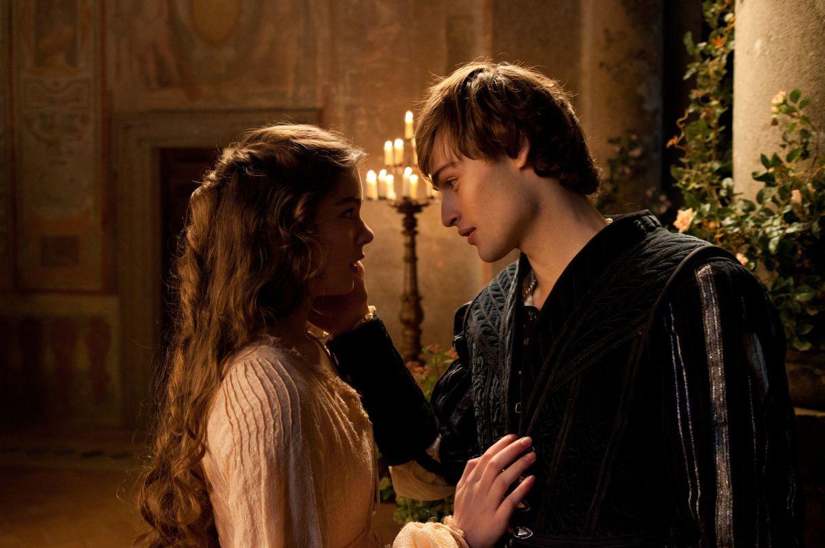 Romantic Love Between Romeo And Juliet 27 HD Wallpaper