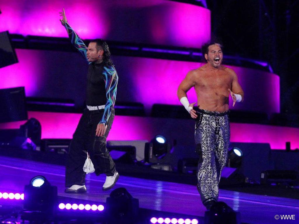 Hardy Boyz stun fans at WrestleMania 33