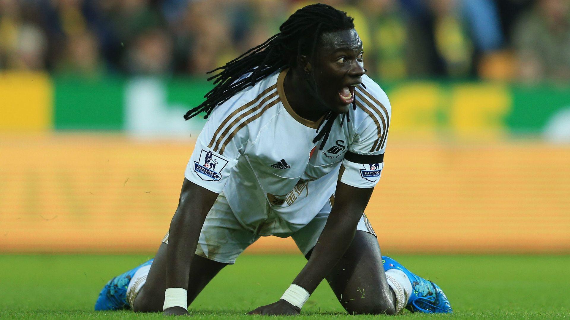 Bafetimbi Gomis Swansea City Premier League