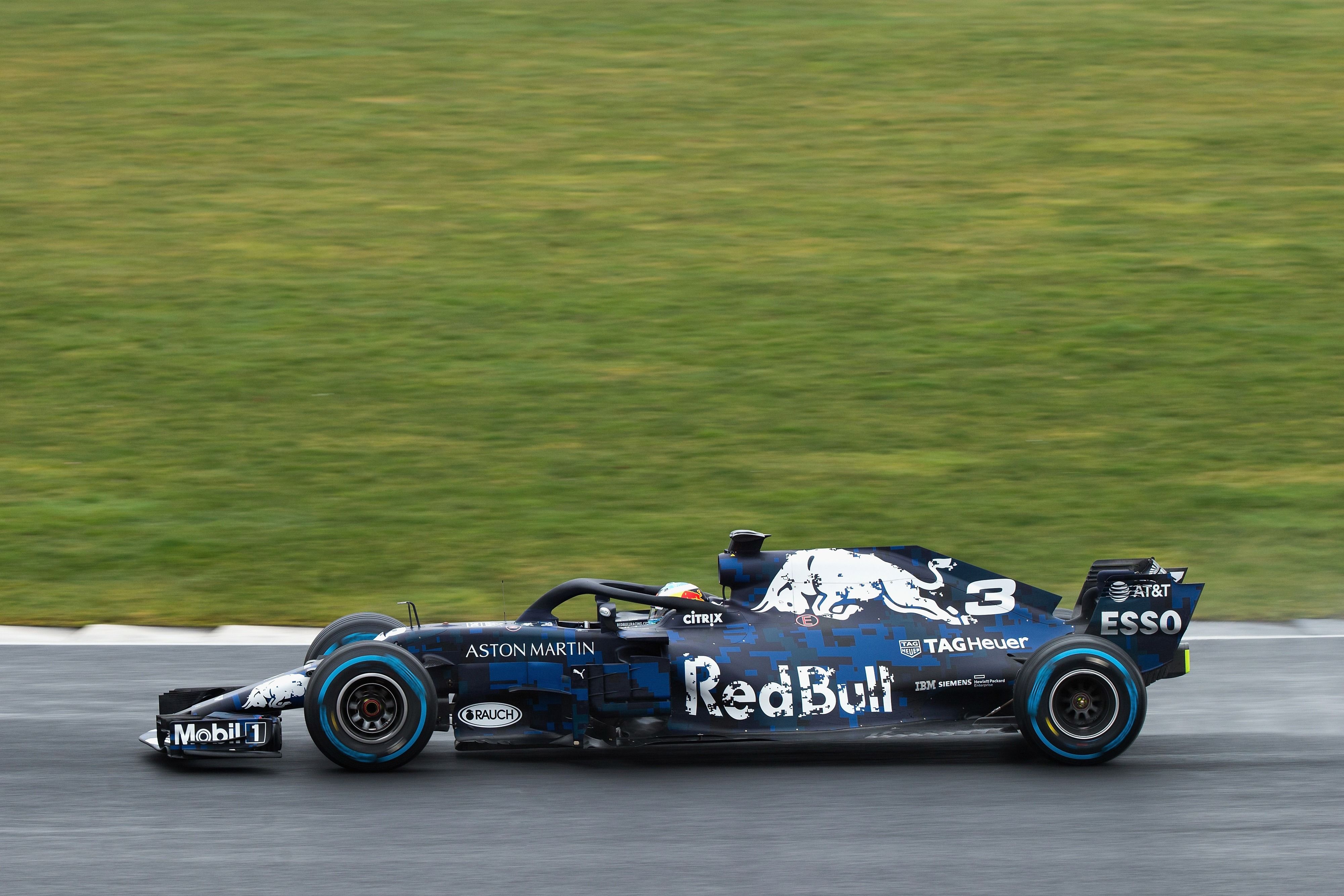 2018 red bull f1 car