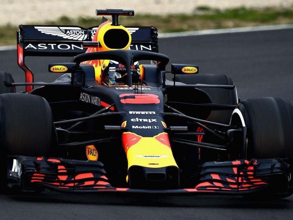 Red Bull reveal their 2018 race livery
