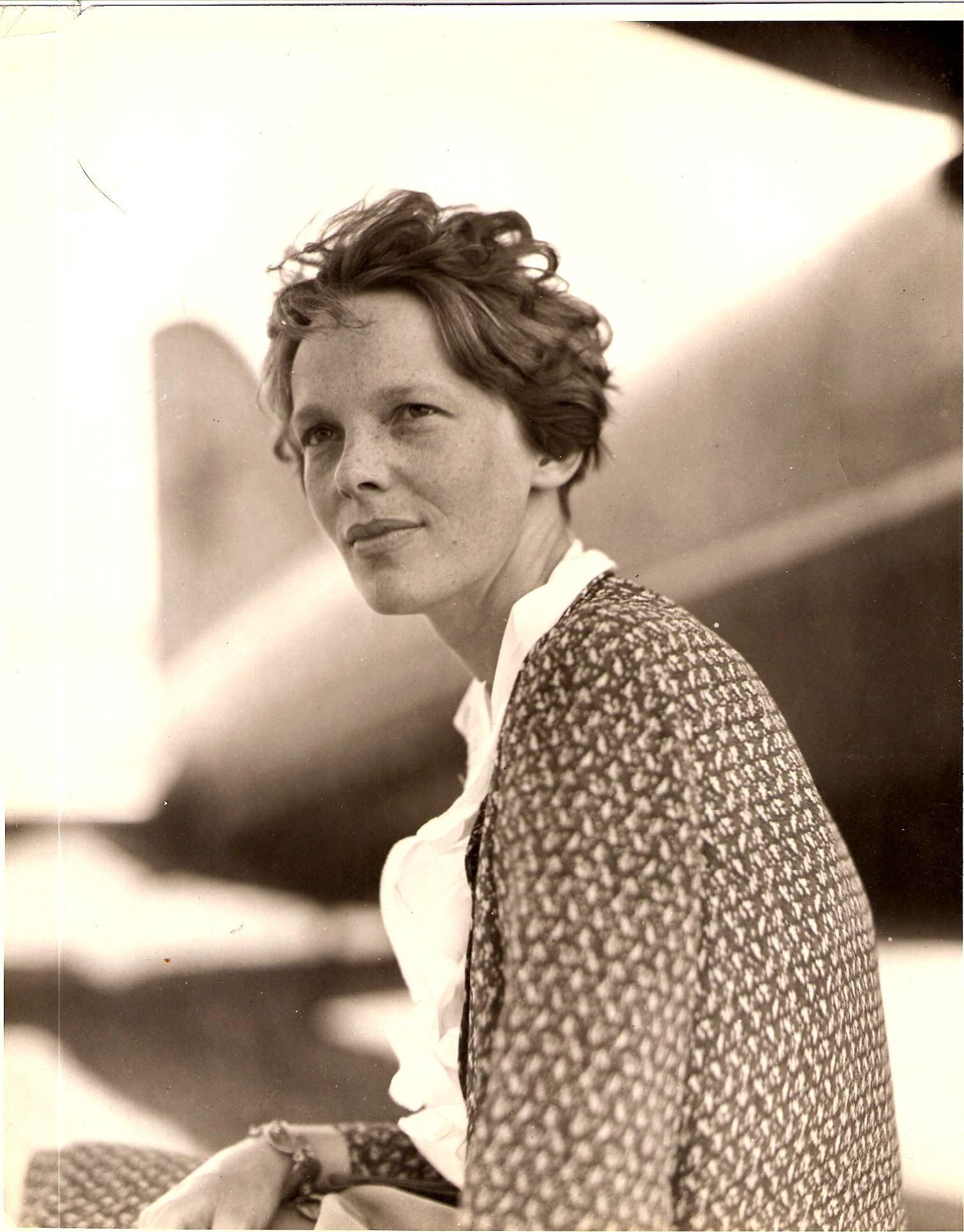 Amelia Earhart Wallpaper