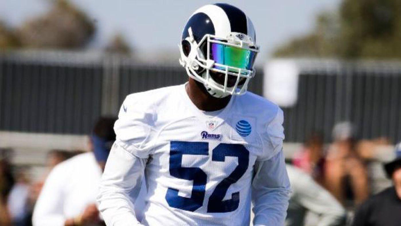 middle linebacker Alec Ogletree still looking for that new deal