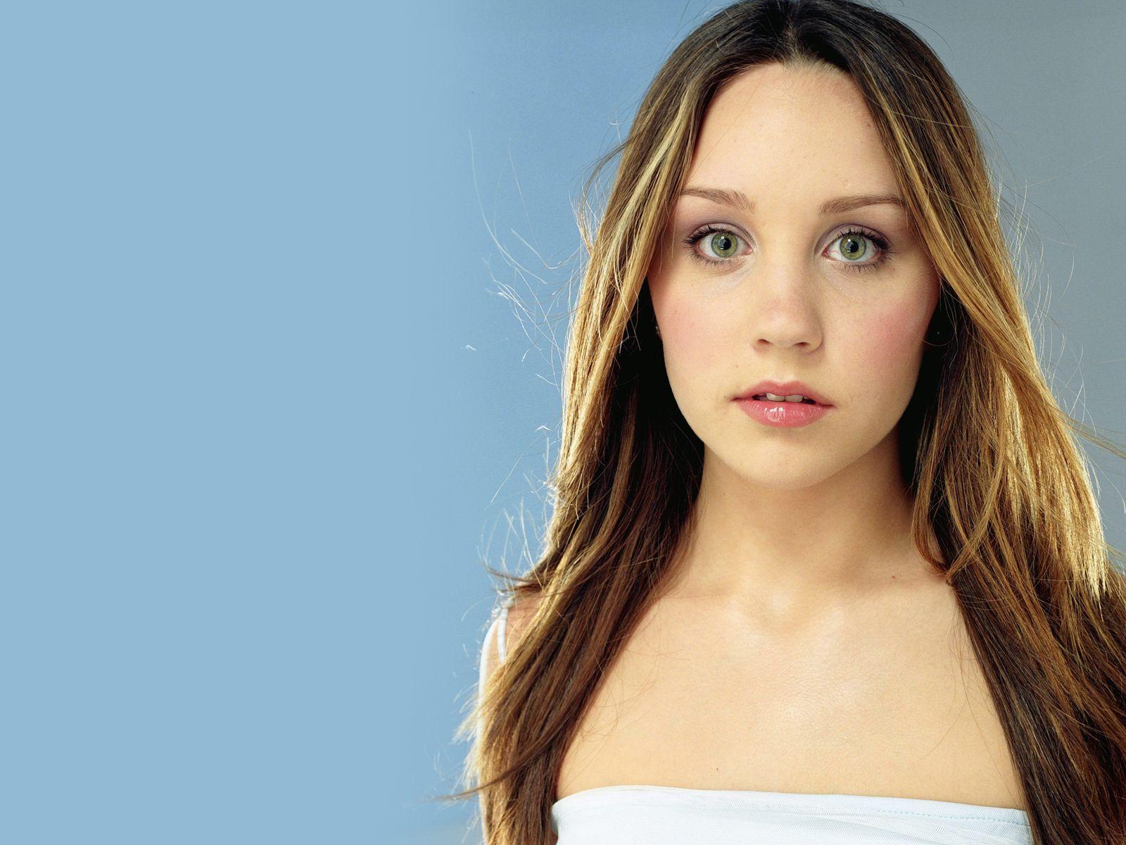 Amanda Bynes Wallpaper 16351 1600x1200