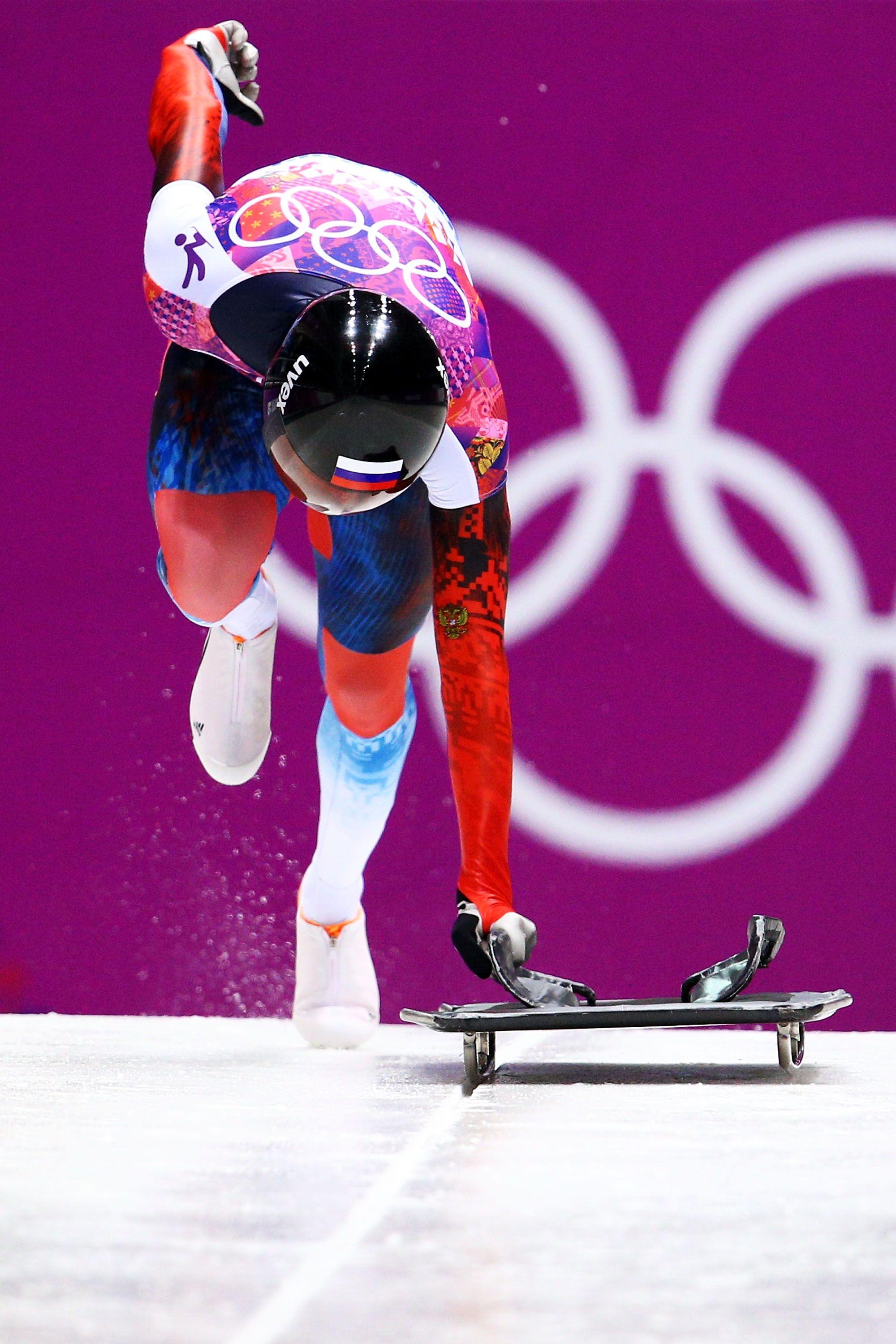 Lizzy Yarnold on her way to gold in the skeleton at the Sochi 2014
