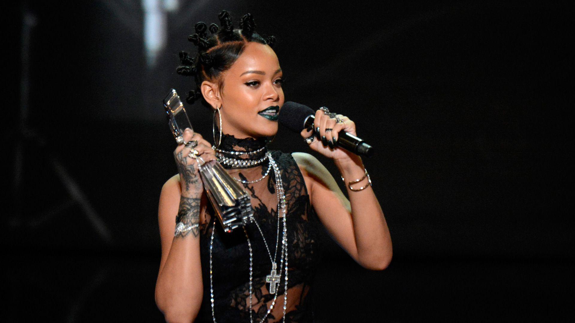 Rihanna American Music Award 2014 Wallpaper HD 1898 Full HD