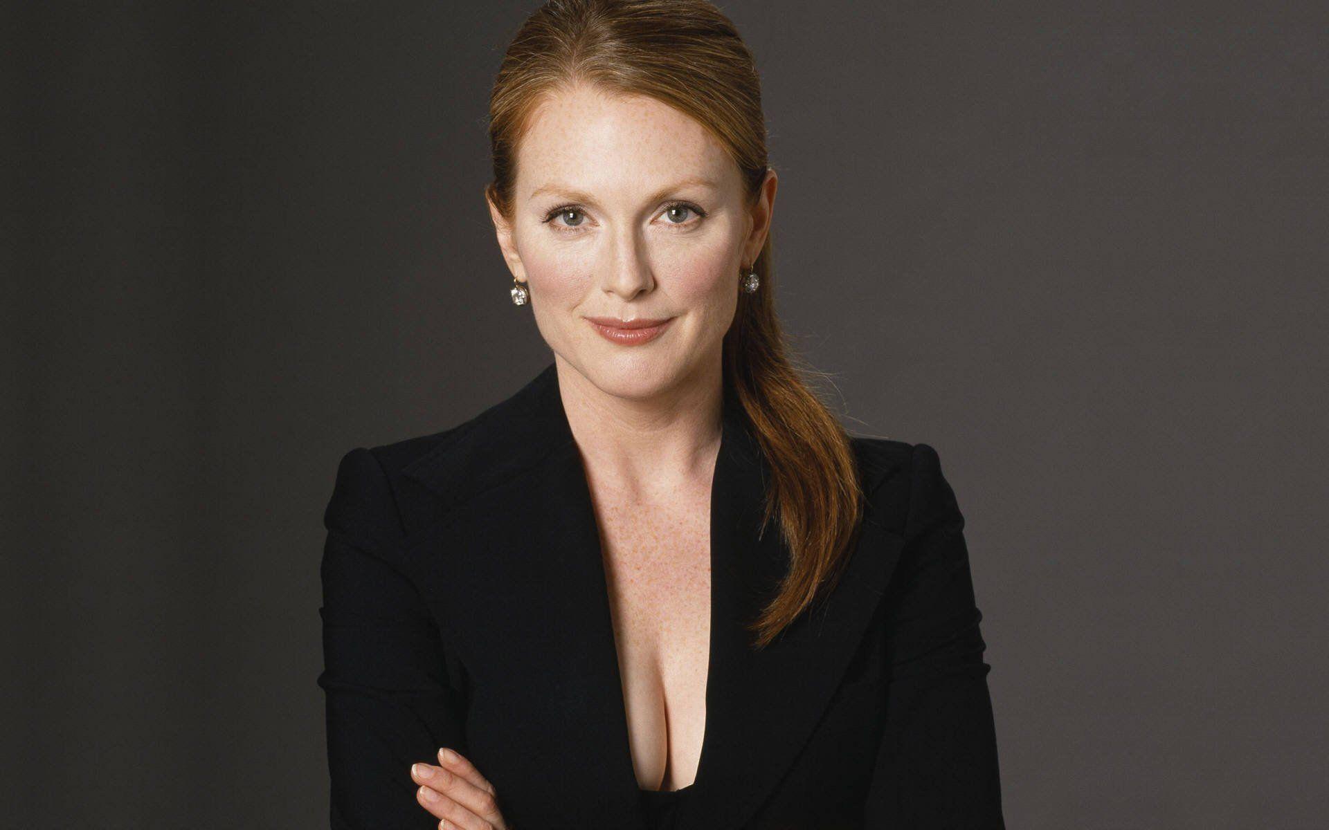 Julianne Moore Full HD Wallpaper and Background Imagex1200