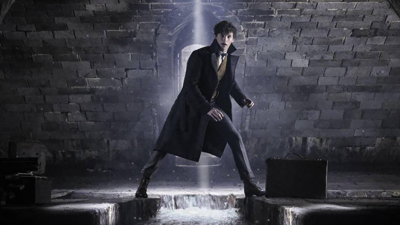 Young Dumbledore Is Unnervingly Hot In New Fantastic Beasts