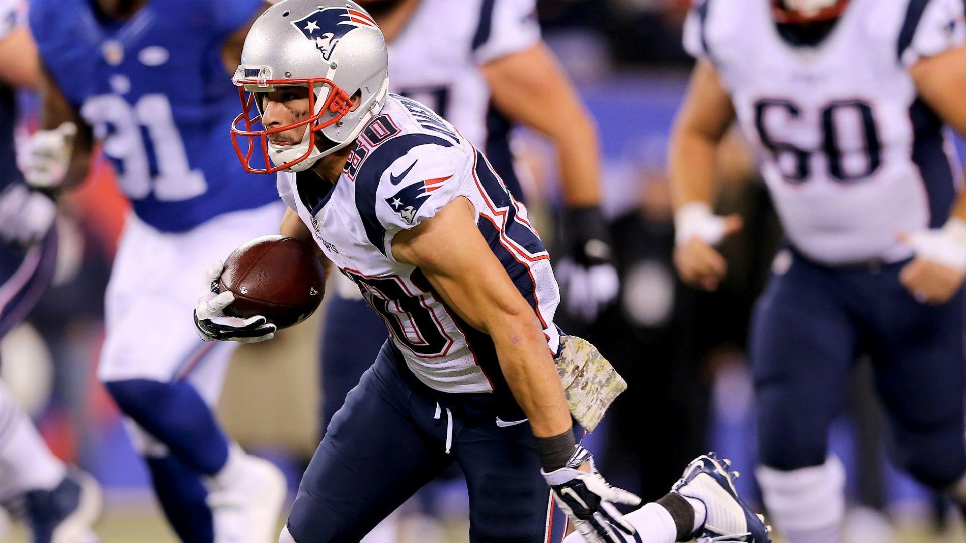 Danny Amendola to remain a Patriot with restructured contract