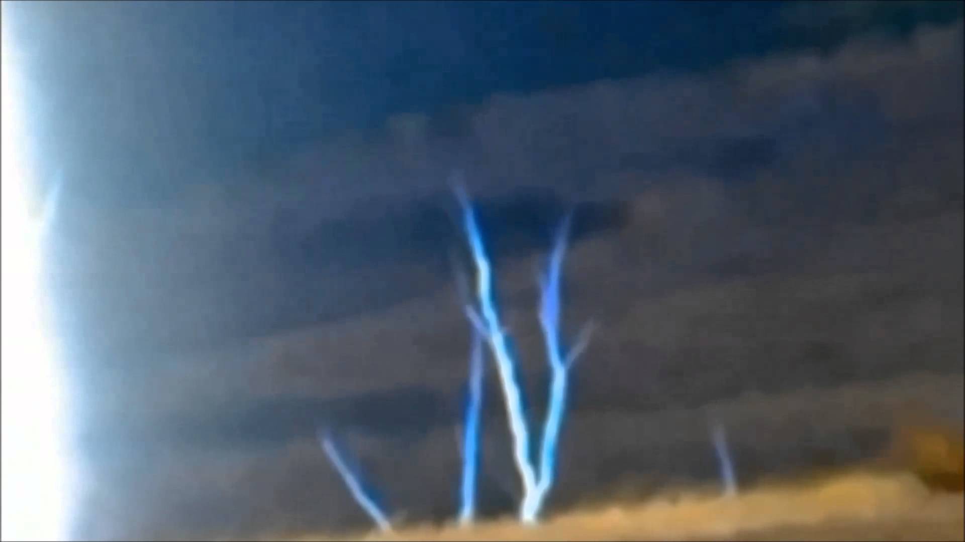 Relampago ϟ flash lightning bolt fire tornado ♫ Immediate Music