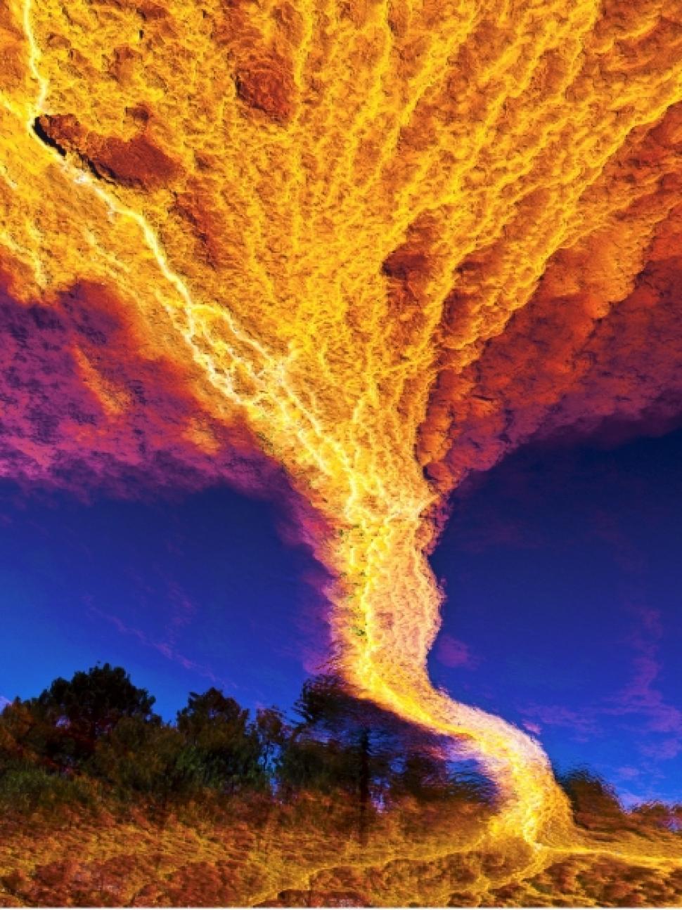 Photographer 'captures' tornado of fire in river bed. Rivers
