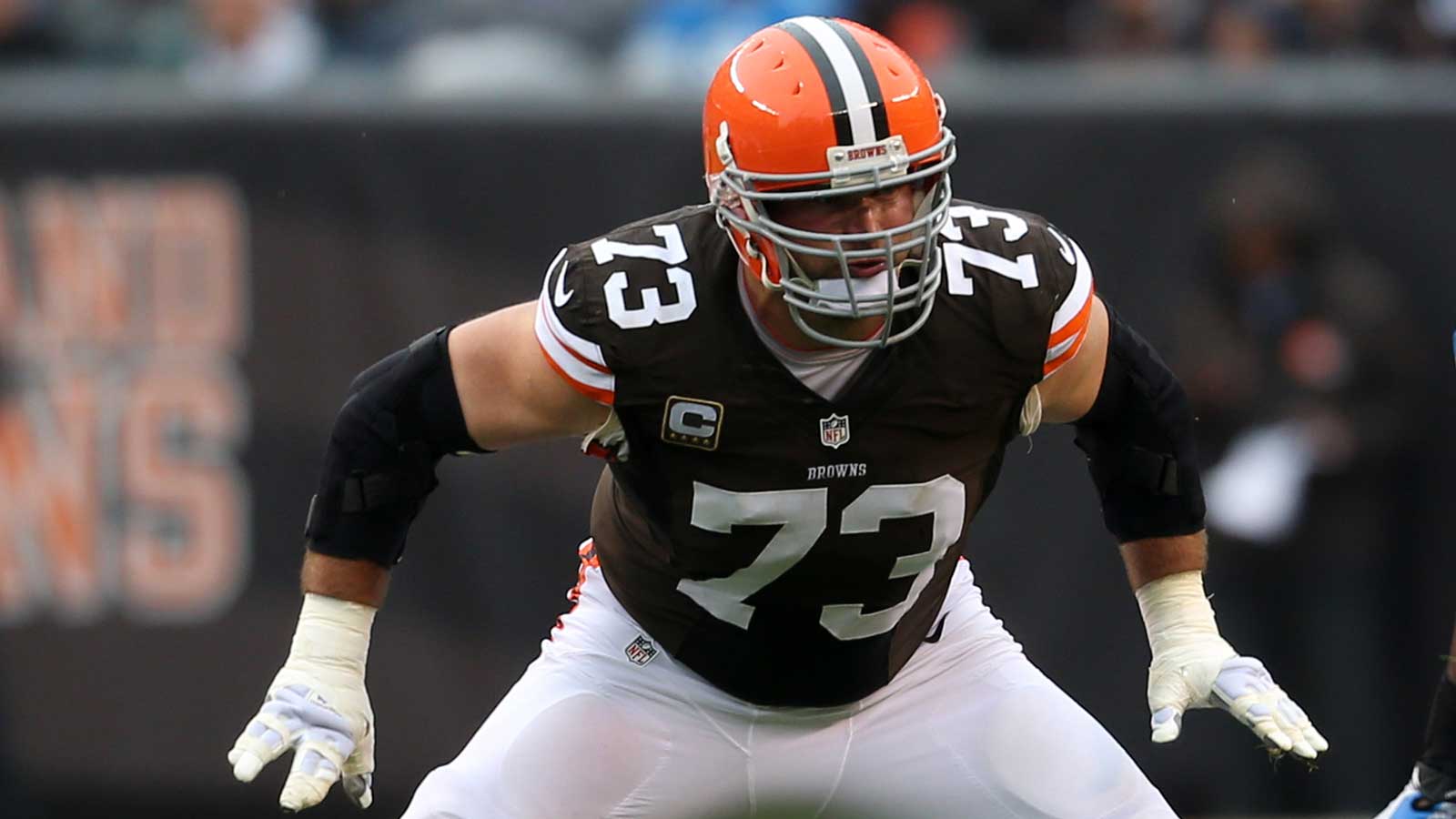 ARE EAGLES TEEING UP A TRADE FOR BROWNS' LT JOE THOMAS?