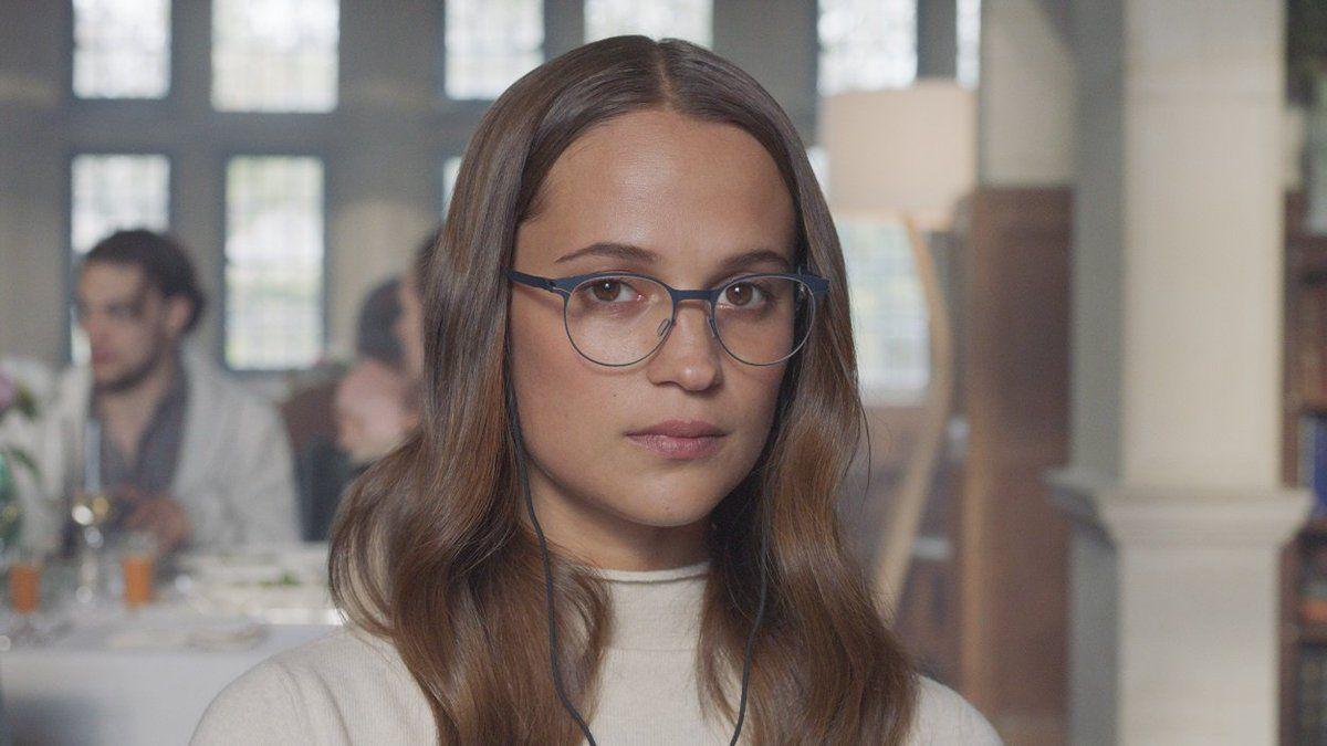 Alicia Vikander wallpaper