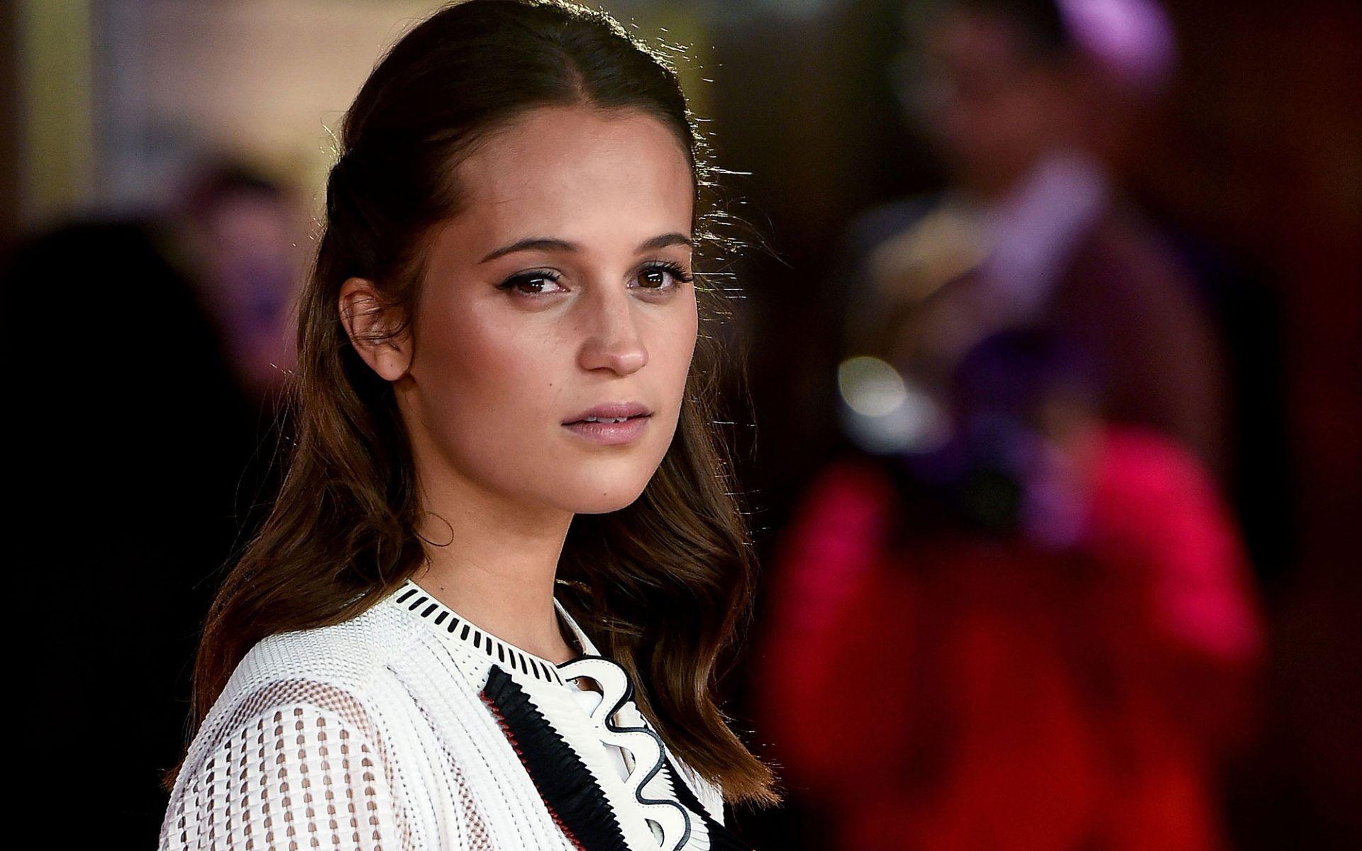 Alicia Vikander Full HD 1080p Image Photo Pics Wallpaper
