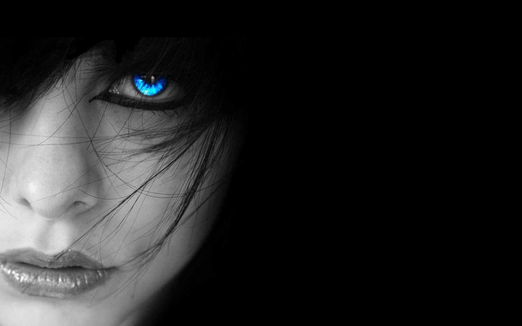 Free Beautiful Girl with Blue Eyes at Night Wallpaper. Eyes wallpaper, Beautiful eyes image, Blue eyed girls