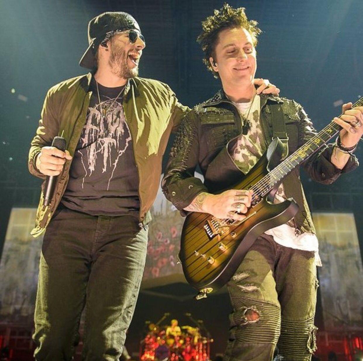 M Shadows & Synyster Gates. Avenged Sevenfold