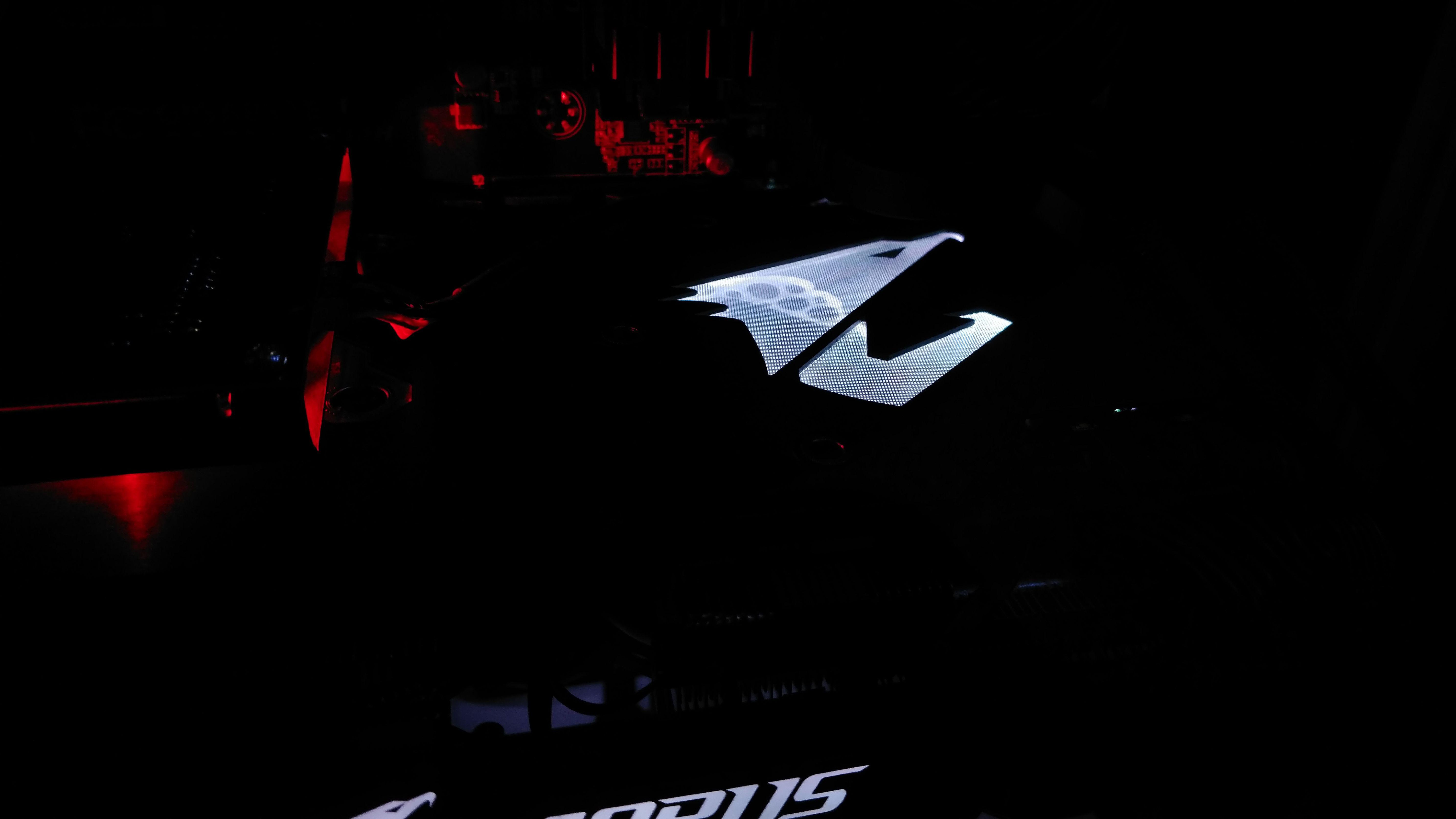 Sooo... is the Aorus logo on the 1080 Ti Xtreme backplate supposed