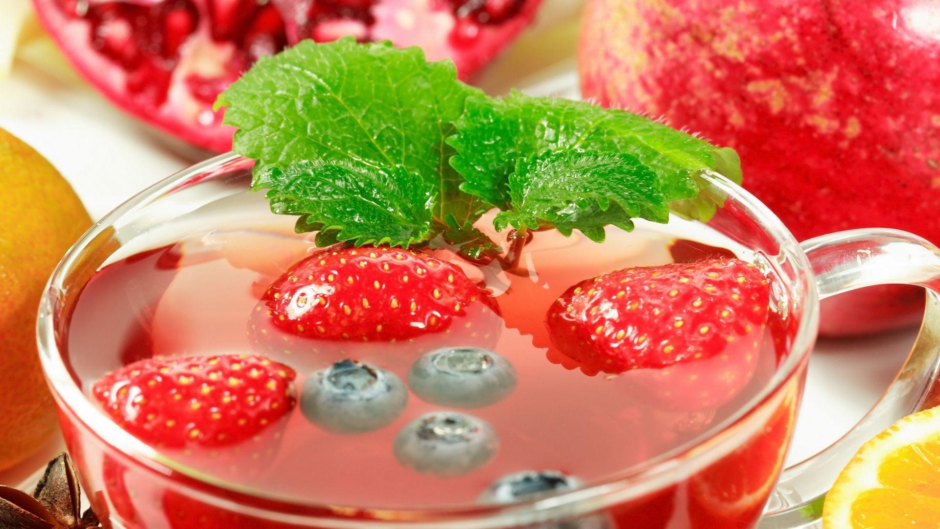 Red Fresh Drink Fruits Wallpaper