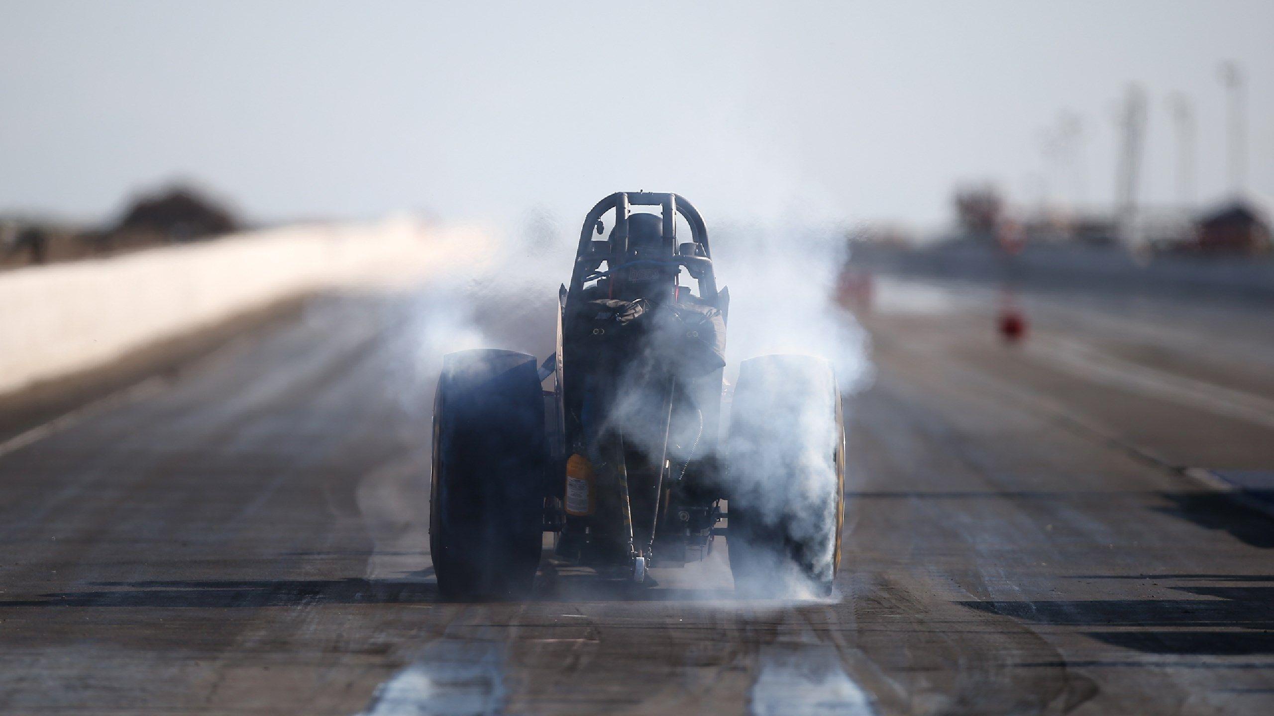 HQ Definition Wallpaper Desktop dragster