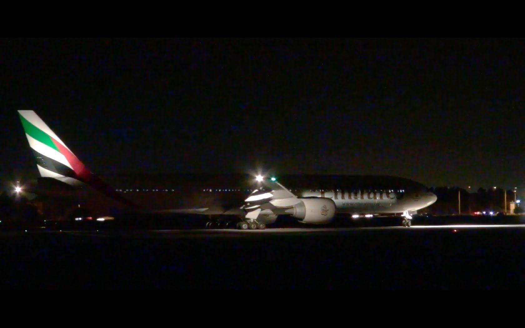 Emirates EK441 777 300ER Evening Departure From Adelaide
