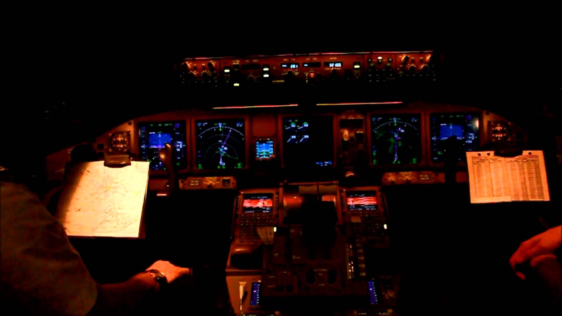 Turkish Airlines Boeing 777 300ER Cockpit Video (VIDEO 2)