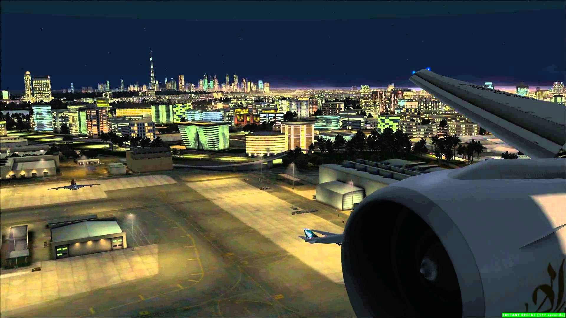 Dubai Night Landing Boeing 777 200LR Emirates