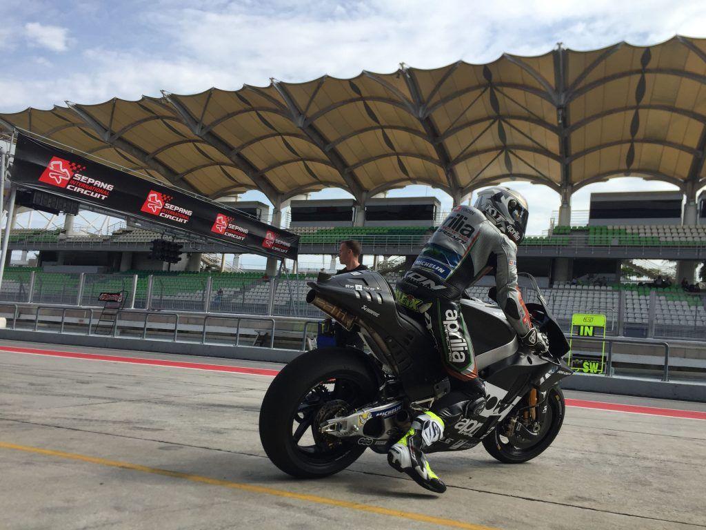 APRILIA RS GP MAKES ITS TRACK DÉBUT IN SEPANG
