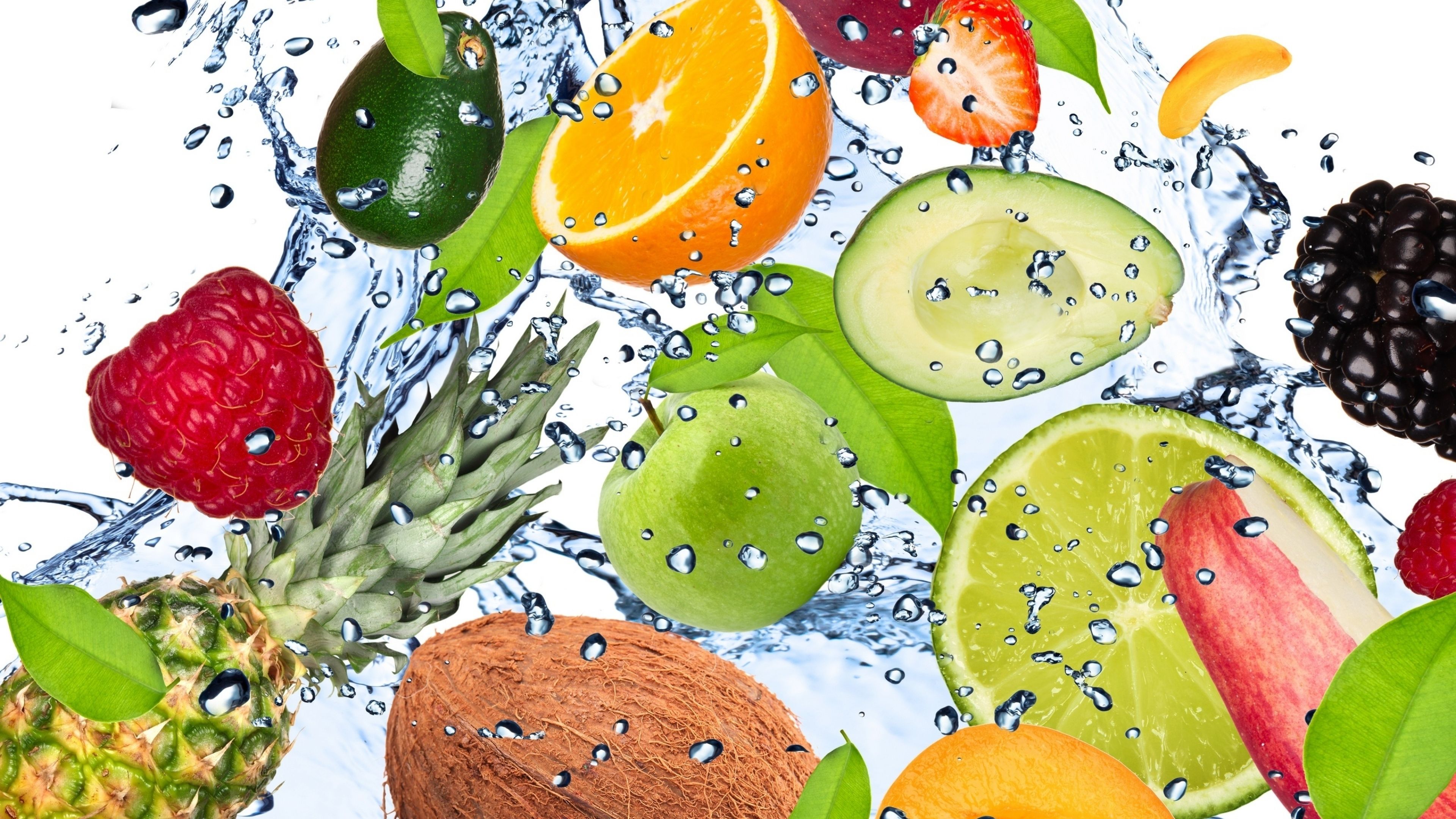 Download Wallpaper 3840x2160 Fruit, Fresh, Water, Drops, Spray