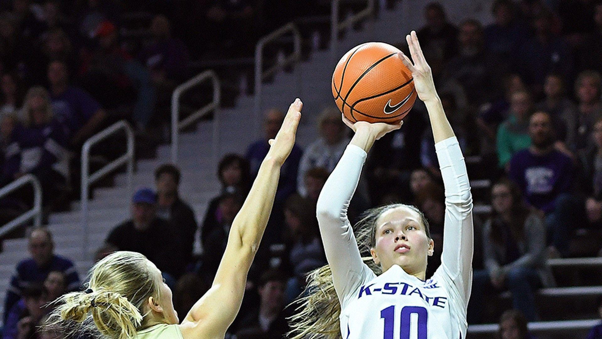 Kansas State Defeated at Fourth Ranked Baylor State
